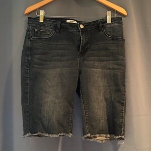 DENIM WALKING SHORTS